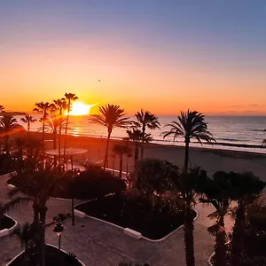 Primera Linea De Playa, 2-4 Personas Estepona